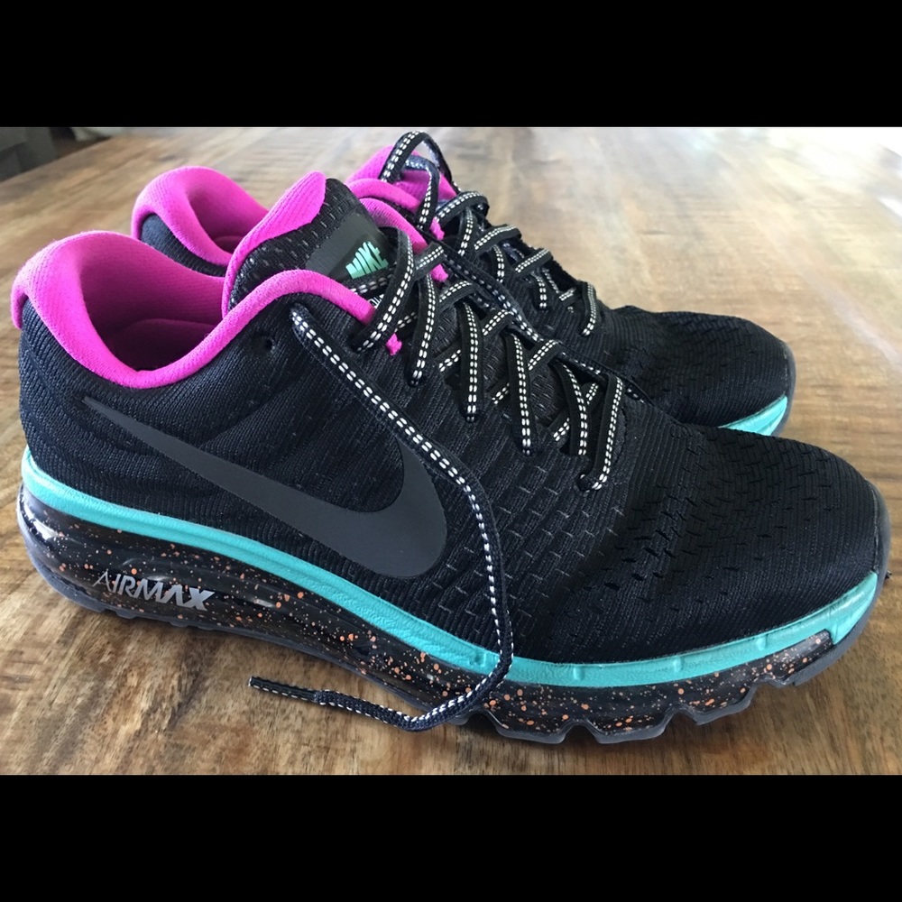 Nike id Air Max women’s size 7.5